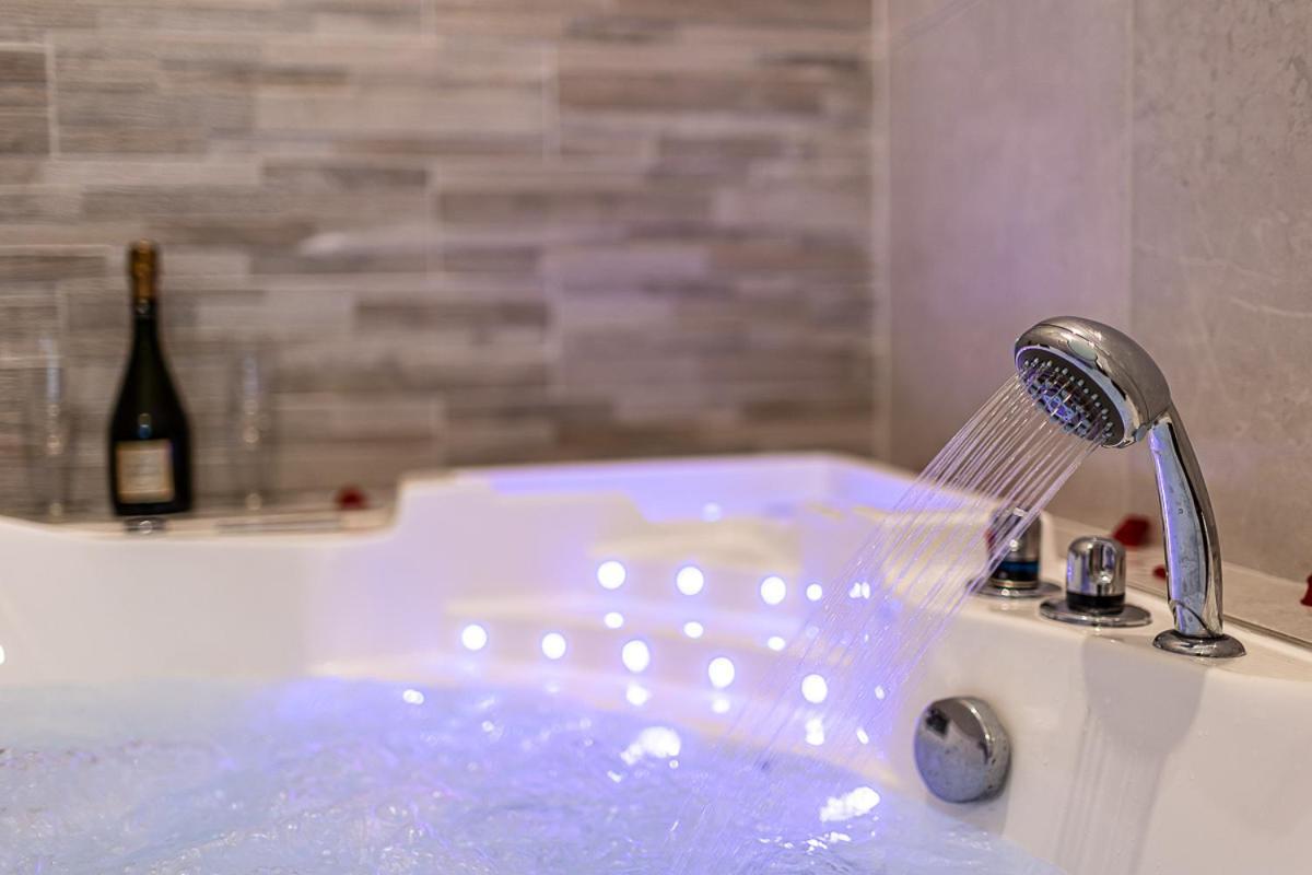 Havre De Paix Jacuzzi Appartement Asnières Buitenkant foto