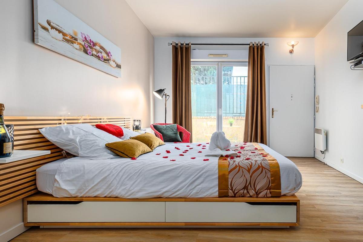 Havre De Paix Jacuzzi Appartement Asnières Buitenkant foto